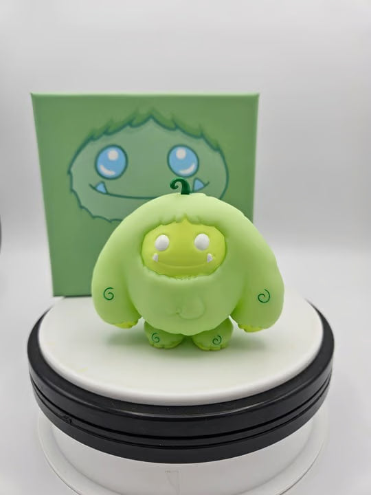 Abominable Toys Plutonium Glow Chomper – LE 699