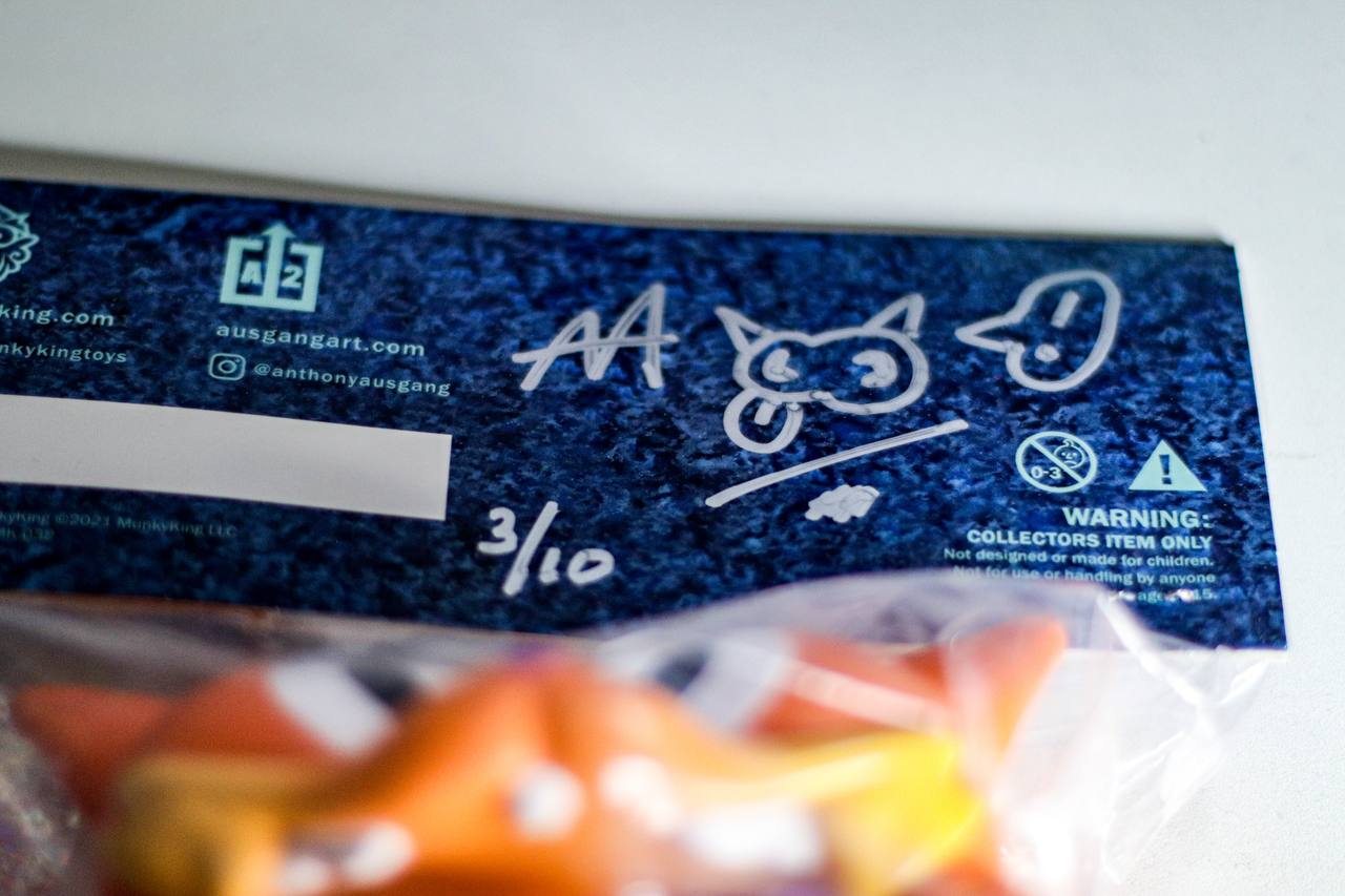 The Broken Promise Alley Cat Vinyl Figure – Anthony Ausgang x Munky King (Signed AP 3/10)